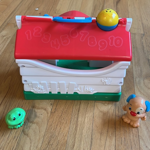 Fisher-Price Laugh & Learn Puppy’s Activity Home Educational Playset is - Picture 4 of 5